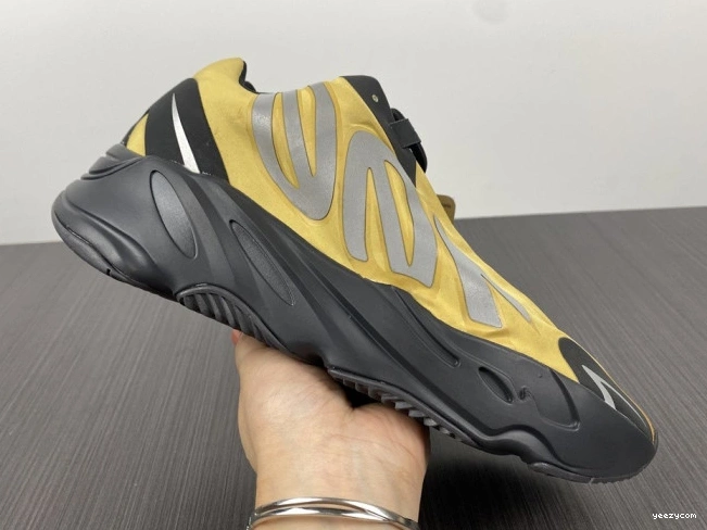 700 MNVN Flux' Boost 'Honey GZ0717 Yeezy 1206